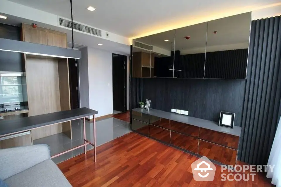 Fully Furnished 2 Bedrooms Condo at Wish Signature Midtown Siam-1