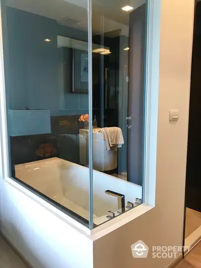  1 Bedroom Condo at Rhythm Sathorn-2