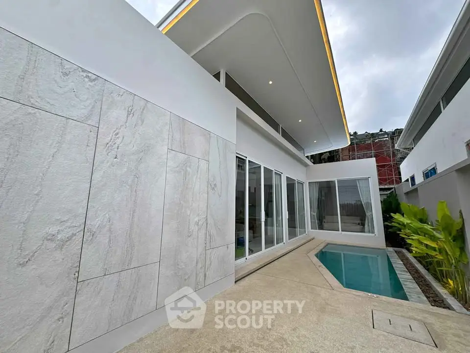 Modern luxury villa with sleek architecture and private pool, perfect for upscale living.