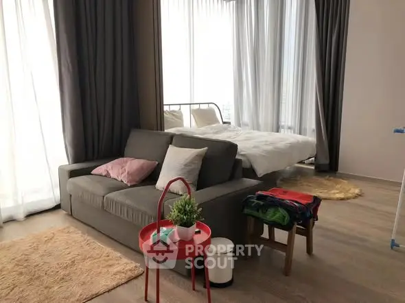 image_rental-28600975