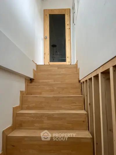 image_rental-27415945