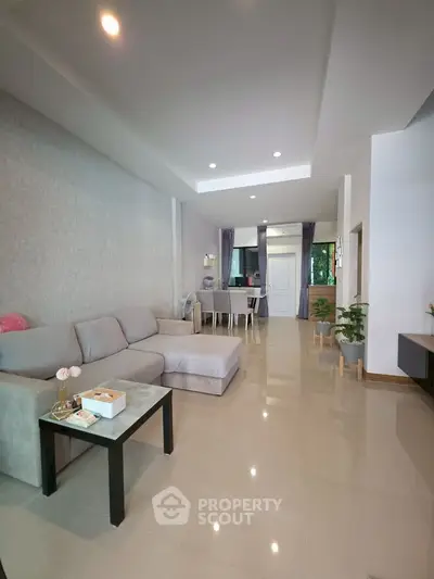 image_rental-27216014