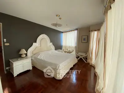  3 Bedrooms Condo at Modern Home Tower Condominium-9