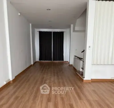 image_rental-31370753