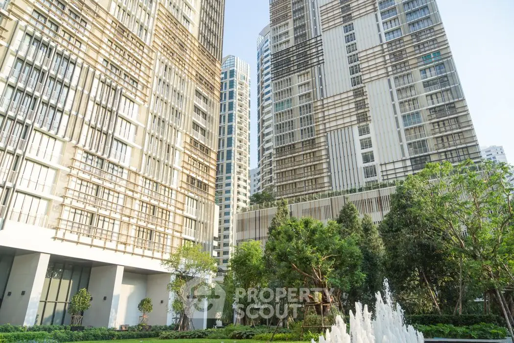 Park Origin Phrom Phong