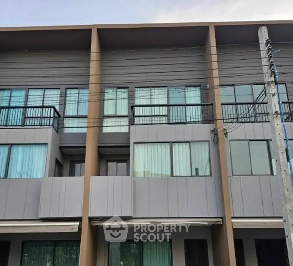 image_rental-31051068