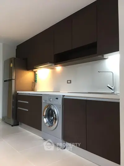 Fully Furnished 2 Bedrooms Condo at 59 Heritage Sukhumvit 59-3