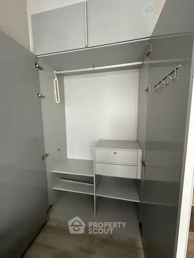 image_rental-28817876