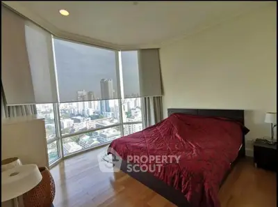 1 Bedroom Condo at Royce Private Residence Sukhumvit 31-6