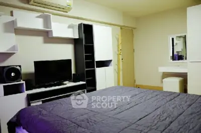  2 Bedrooms Condo -3