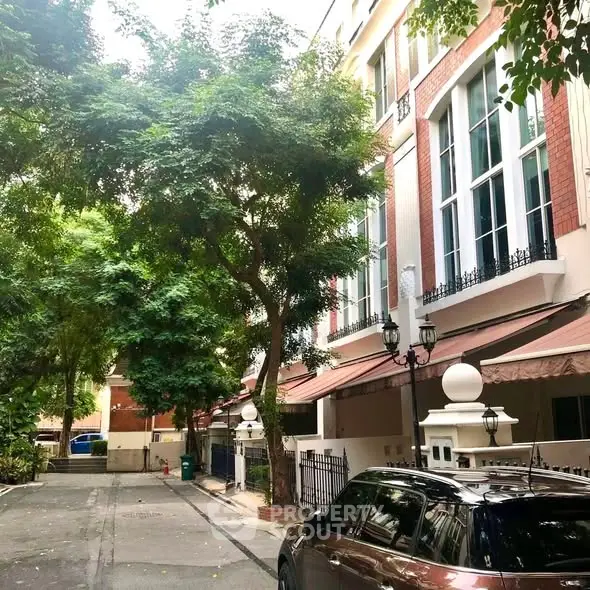 image_rental-33130663