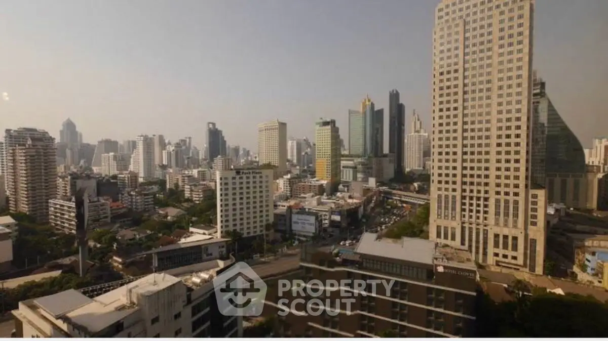Stunning cityscape view of modern high-rise buildings in a bustling urban area.
