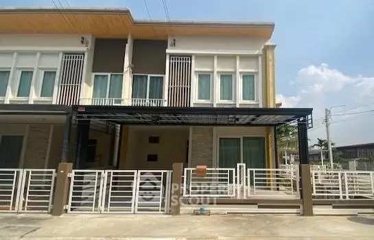 image_rental-6535118