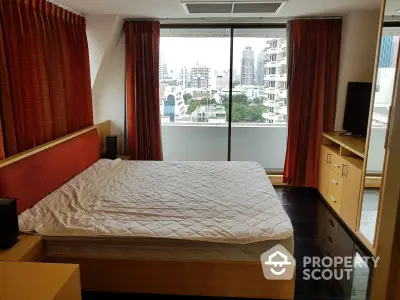 Fully Furnished 3 Bedrooms Condo at Diamond Tower-5