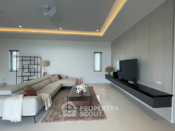 image_rental-10661104