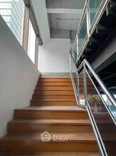 Screenshot 2025-12-07 092030.png