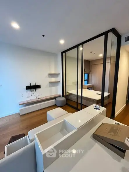 image_rental-28019079