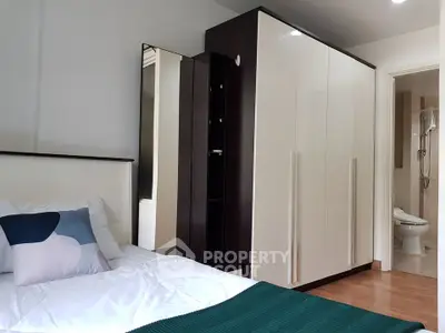Fully Furnished 1 Bedroom Condo at Ivy Ratchada-4