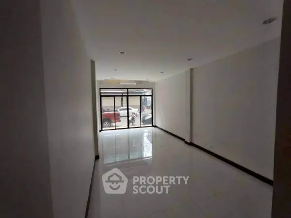 image_rental-27202179