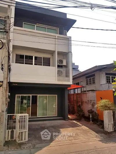 image_rental-28042700