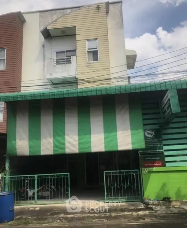 image_rental-7564171