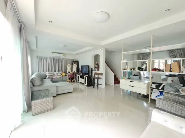 image_rental-8311384