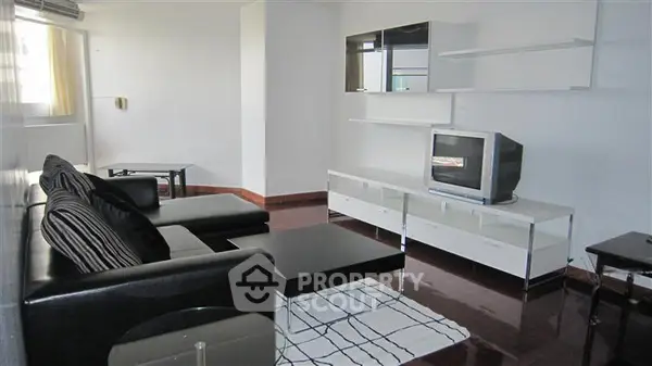 image_rental-5305348