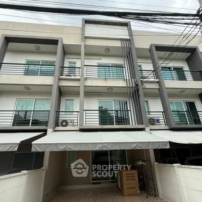 image_rental-29036962