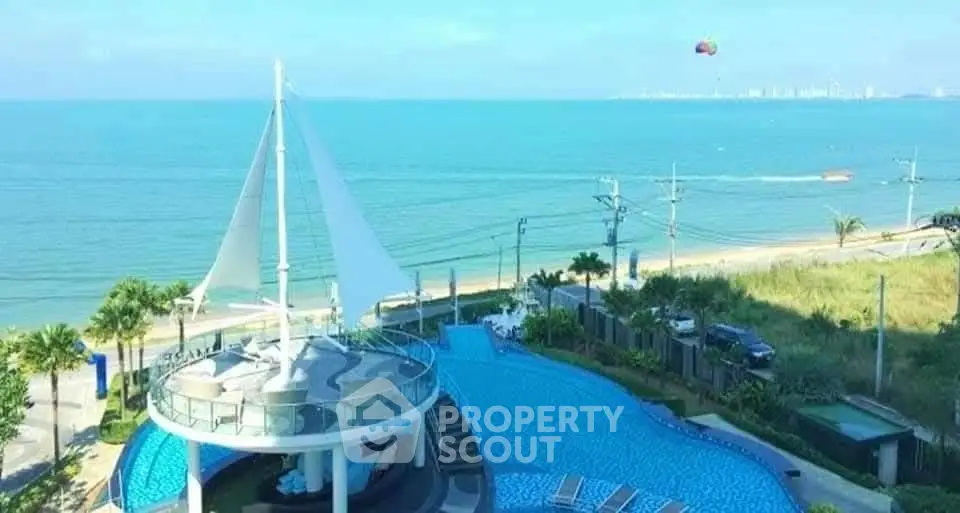 Stunning beachfront property with pool and panoramic ocean views