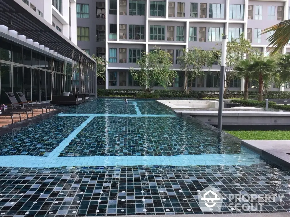  1 Bedroom Condo at Ideo Mobi Charan Interchange-2