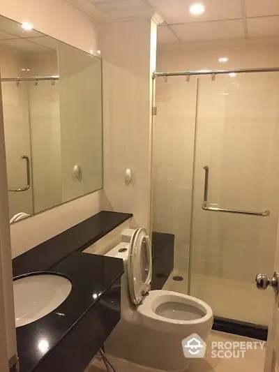  1 Bedroom Condo at Supalai Premier Place Asok Bathroom