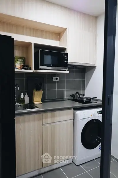 Fully Furnished 2 Bedrooms Condo at Ideo O 2 บางนา-4