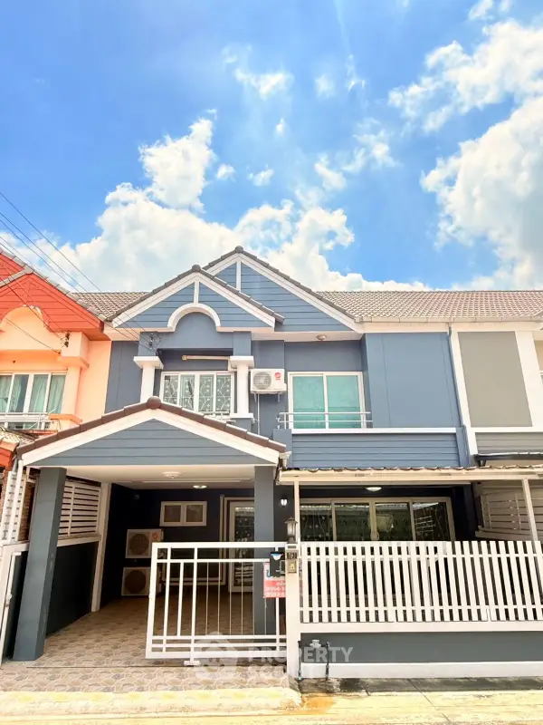 image_rental-26266260