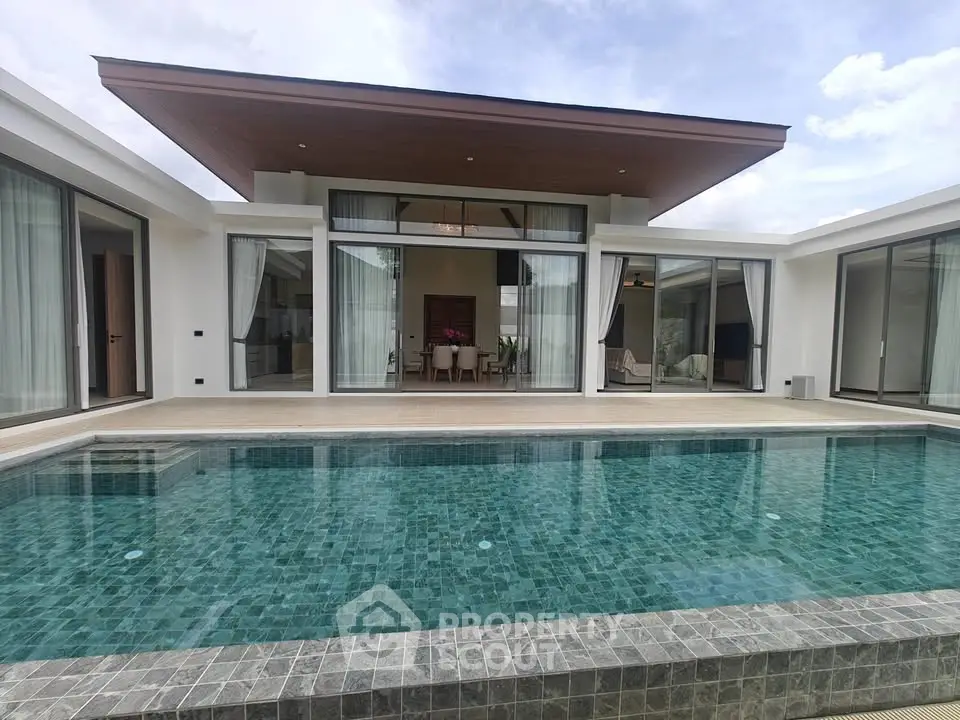 Luxurious modern villa with private pool and elegant architecture, perfect for upscale living.