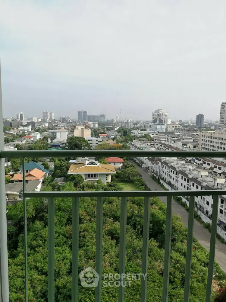  1 Bedroom Condo at Lumpini Ville Ramkhamhaeng 44-1