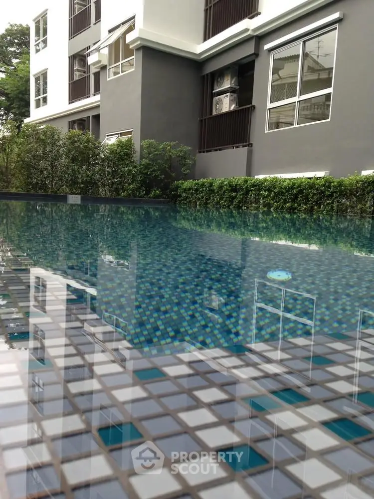  1 Bedroom Condo -1