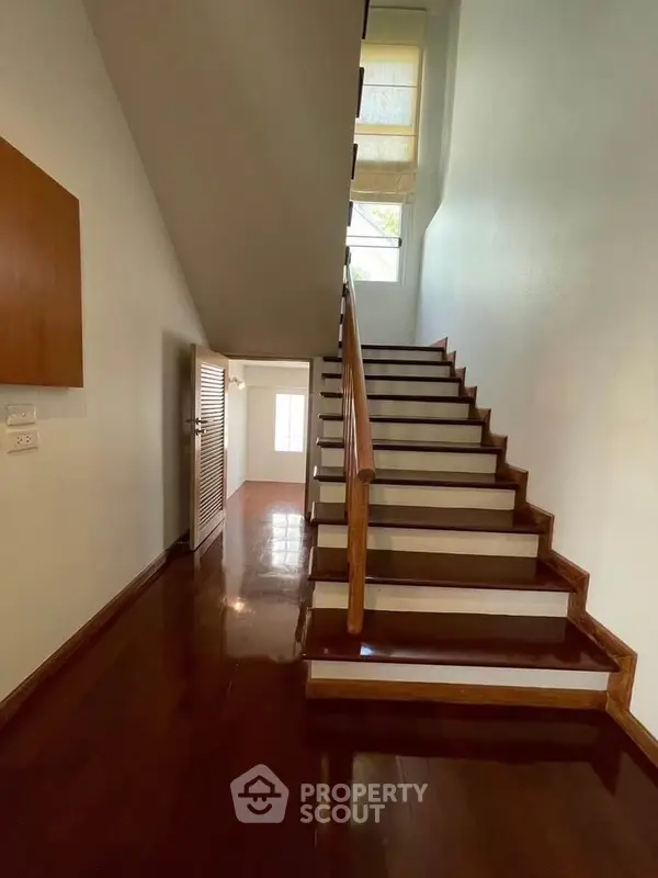 image_rental-28797842