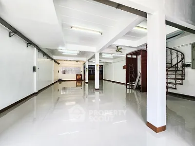 image_rental-11977870