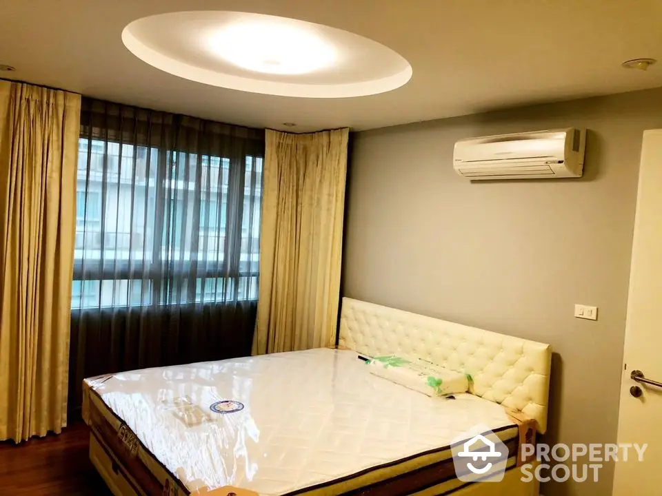  1 Bedroom Condo at The Clover Thonglor Residence-1