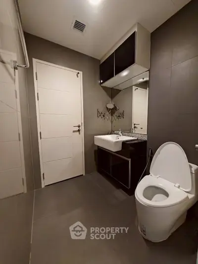 Modern bathroom with sleek design and contemporary fixtures