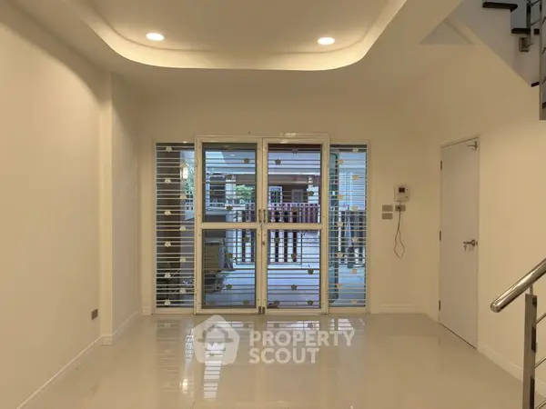 image_rental-27215363