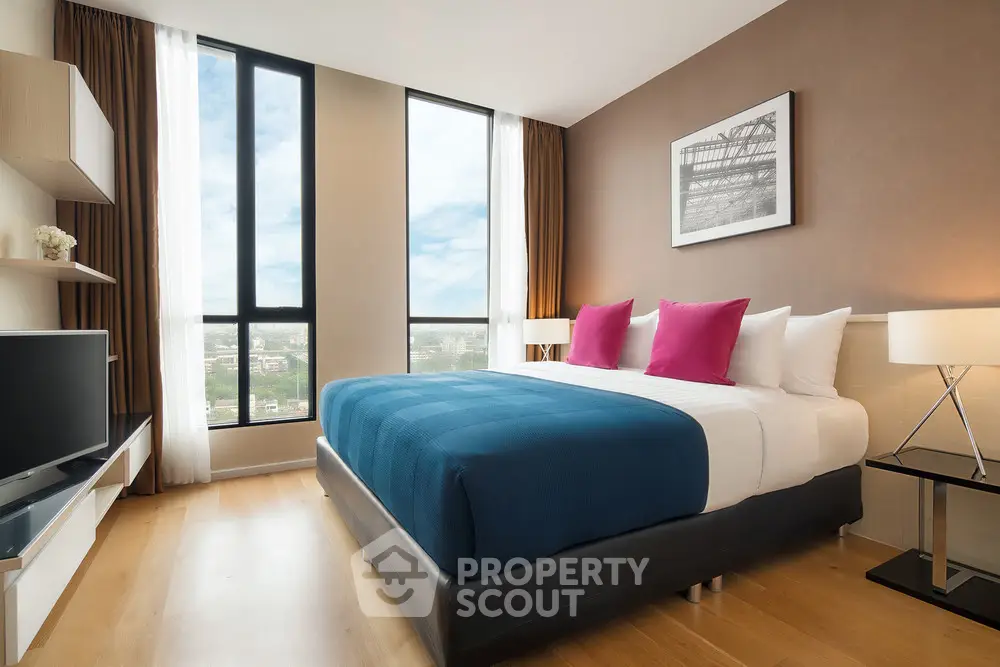  2 Bedrooms Condo -1