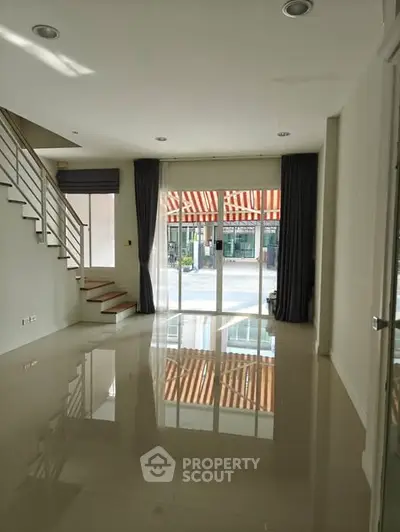 image_rental-26286164