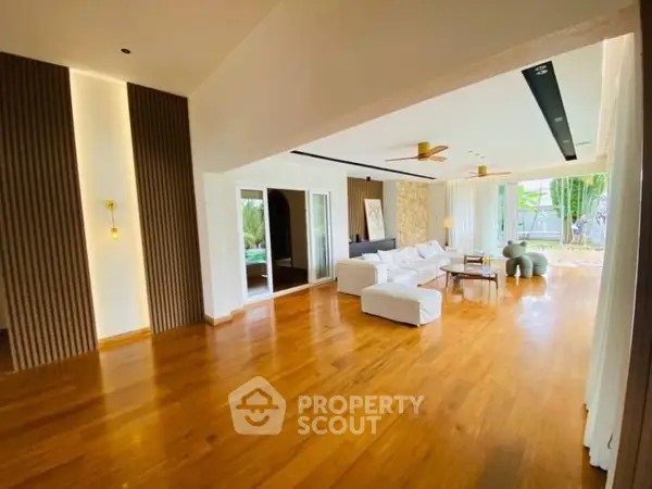 image_rental-10895328