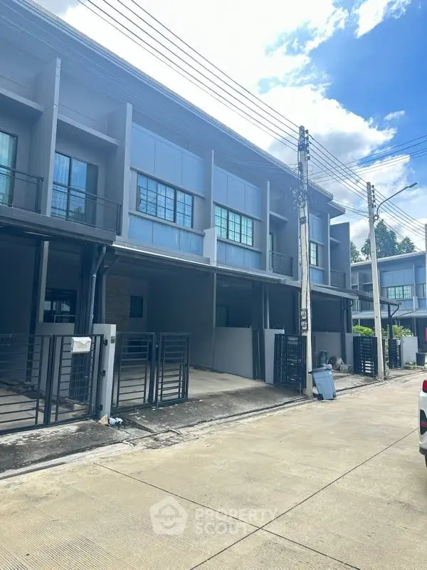 image_rental-14854368