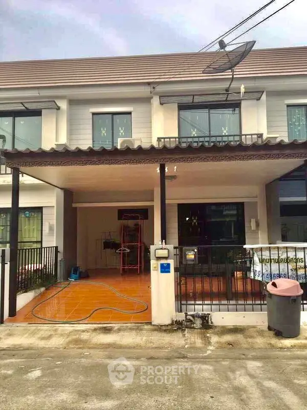 image_rental-6921173