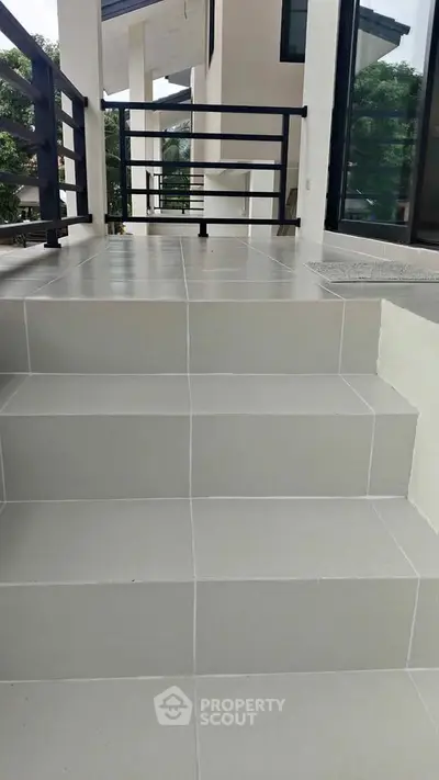 image_rental-29337209