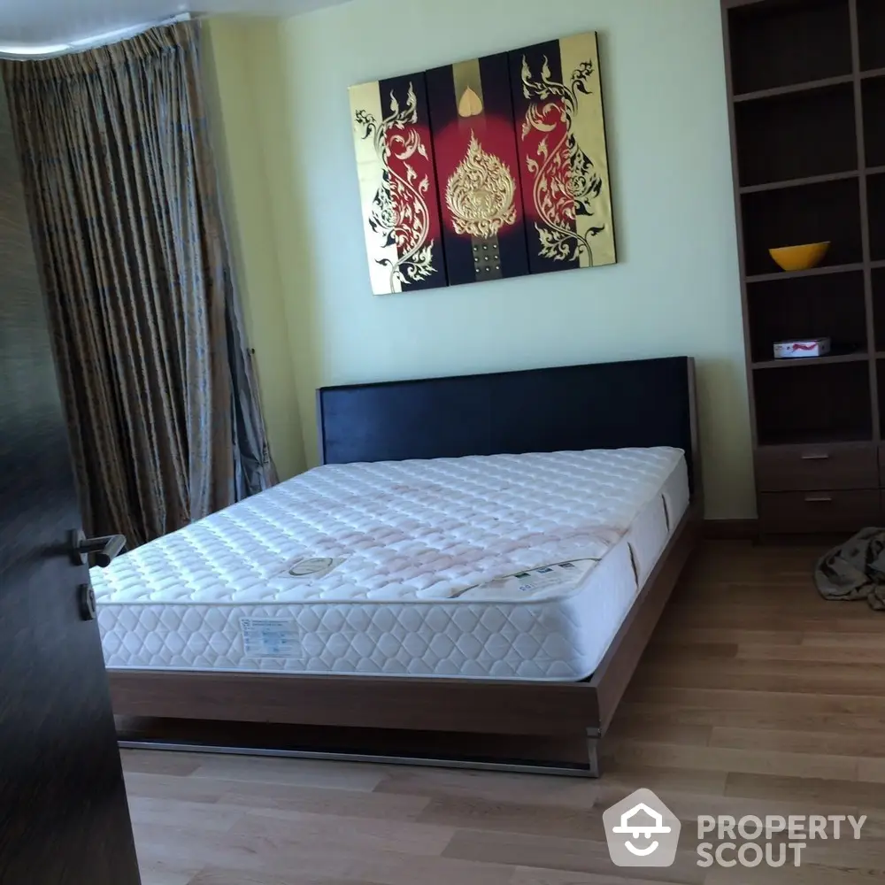  2 Bedrooms Condo -1