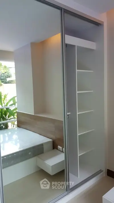  1 Bedroom Condo at Emerald Residence Ratchada-2
