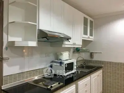 Fully Furnished 1 Bedroom Condo at Saranjai Mansion Condominium-5